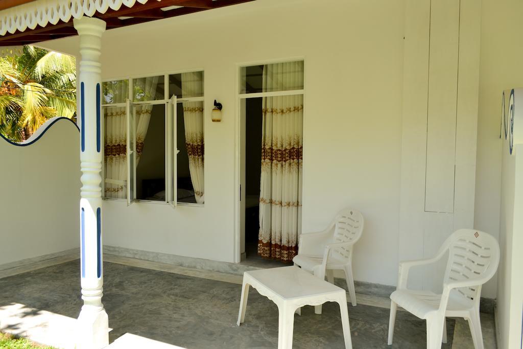 Di Sicuro Tourist Inn Hikkaduwa Zimmer foto